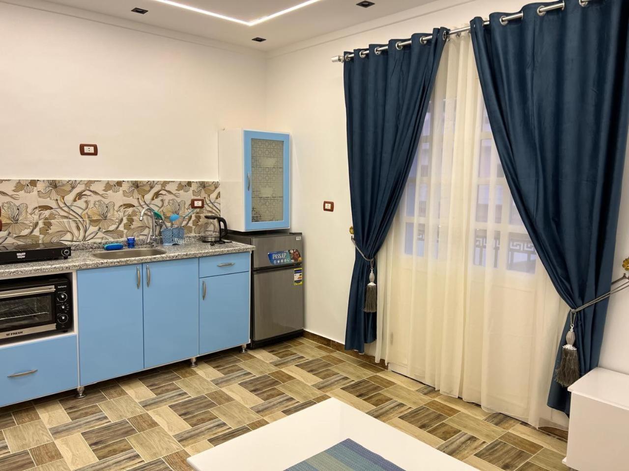 Villa Golden Life Apartments, New Property With Pool Access الأقصر الغرفة الصورة