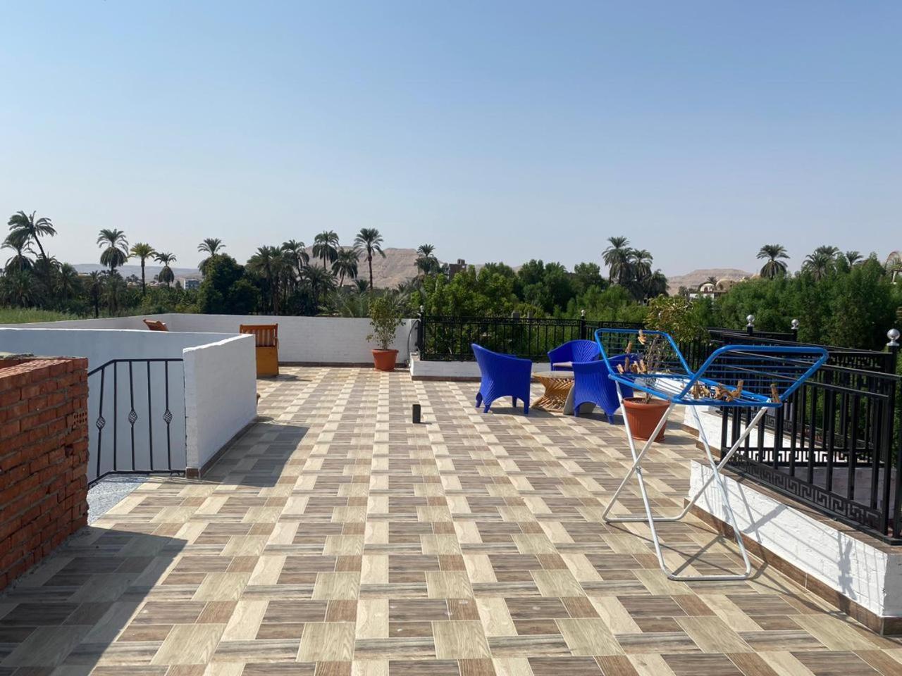 Villa Golden Life Apartments, New Property With Pool Access الأقصر المظهر الخارجي الصورة