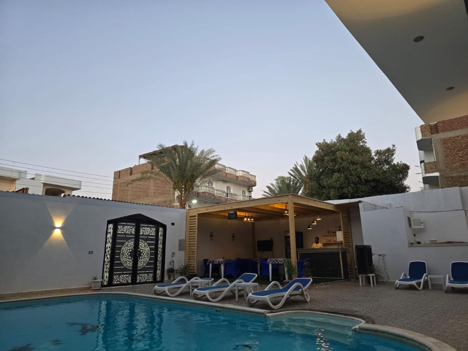 Villa Golden Life Apartments, New Property With Pool Access الأقصر المظهر الخارجي الصورة